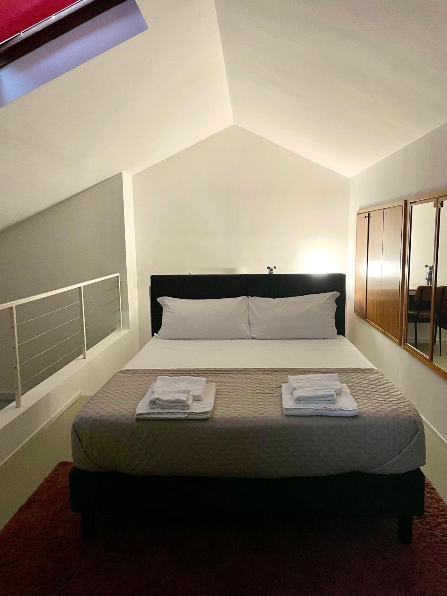 149 Borgo Ticino Suite Attico Di Lusso Con Terrazzo E Parking Privato パヴィーア エクステリア 写真
